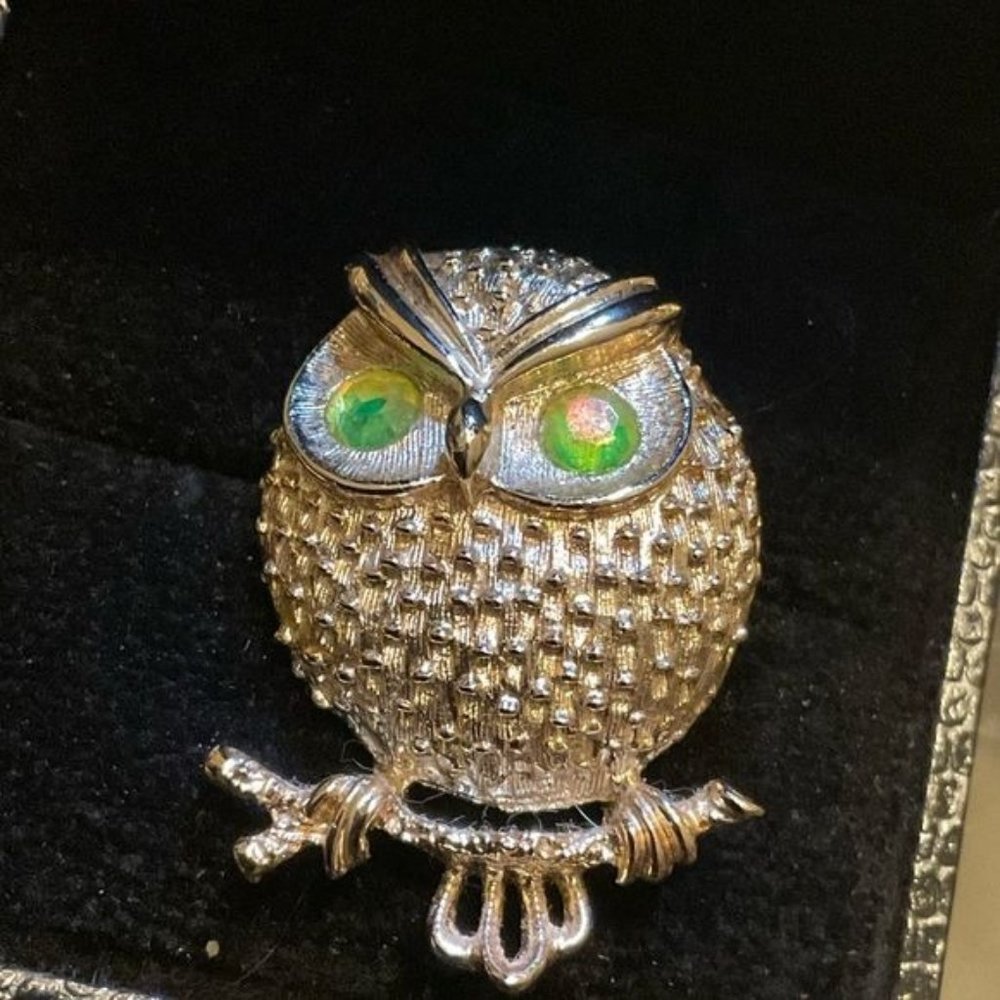 Vintage SARAH Coventry HOOTER 1971 Owl Brooch Pin Green Rhinestones